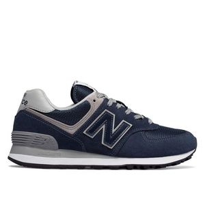 SOLD NEW BALANCE women 7 run shoe Navy Suede